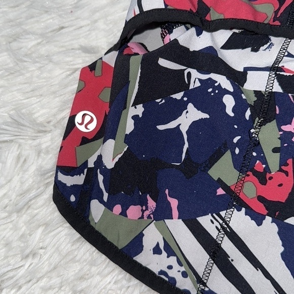 Lululemon Speed Short Pop Cut Boom Juice Multi / Black - Picture 3 of 5